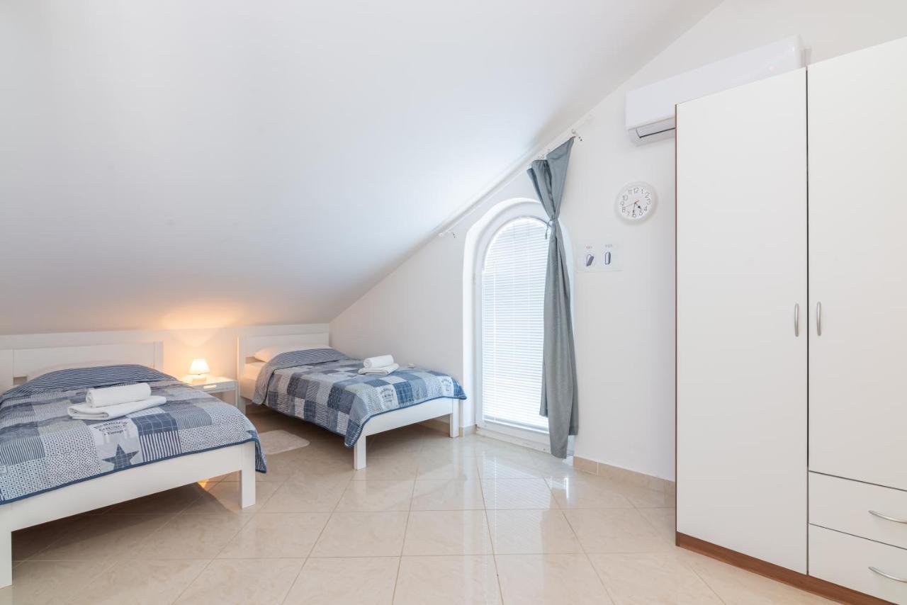 Apartment Mimoza 5, Baska, Krk Eksteriør bilde