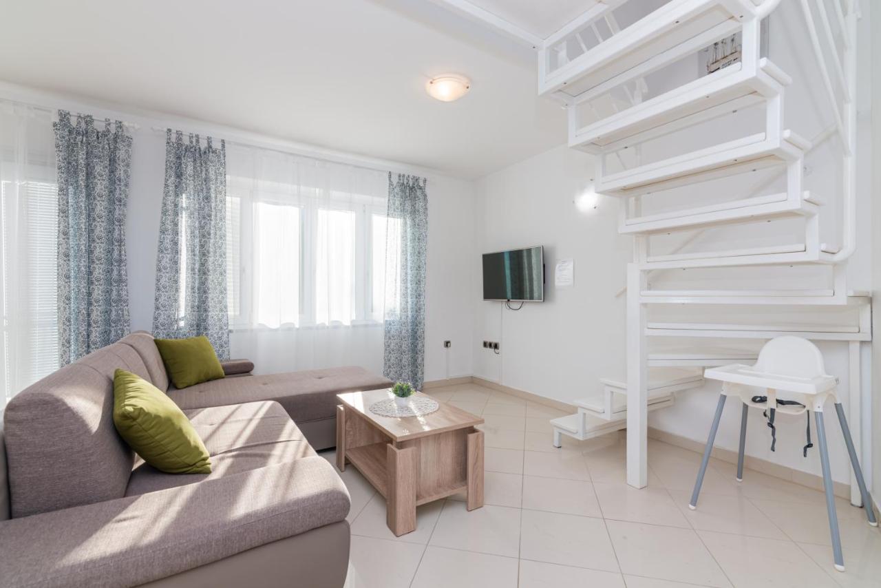 Apartment Mimoza 5, Baska, Krk Eksteriør bilde